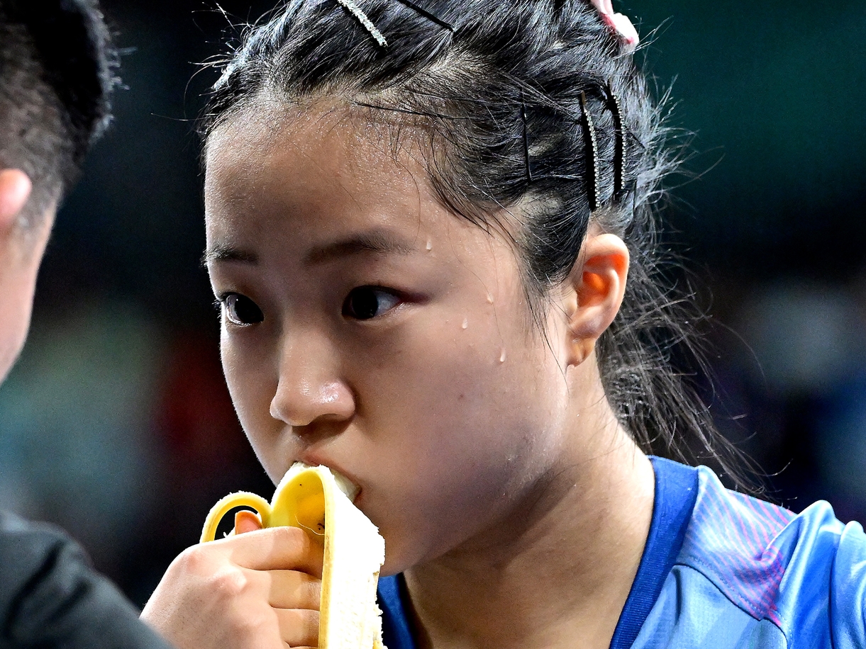 【写真】「お母さんのおにぎりとバナナ」平野美宇に勝利の韓国シン・ユビン、“もぐもぐタイム”がかわいいと話題