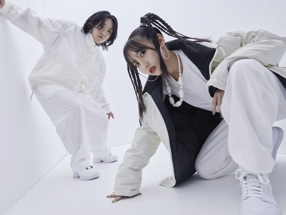 YOASOBI、韓国の音楽番組『THE SHOW』に出演決定！現地でポップアップストアも開催