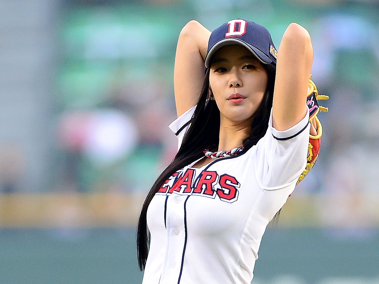 危険レベルの美しさ！「世界で最も美しい女性2位」のクララ、中国で限界ギリギリ魅力を放出【PHOTO】