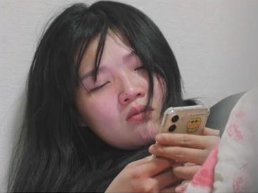 “18歳で初産”、3人の子を育てるバツ2韓国女性の事情とは…実の父親と共にテレビに登場