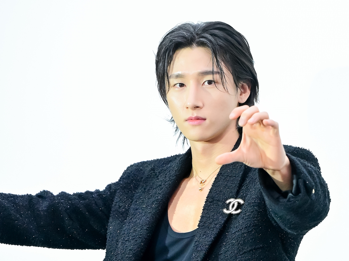 MONSTA X・I.M、戒厳令の速報を伝えた史上初のアイドルに…ラジオ生放送中の出来事に見事対応