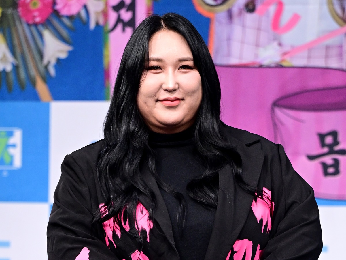 体が大きい韓国のトランスジェンダータレント、20年ぶりの“再会”にトキメキ隠せず…スープも手作り