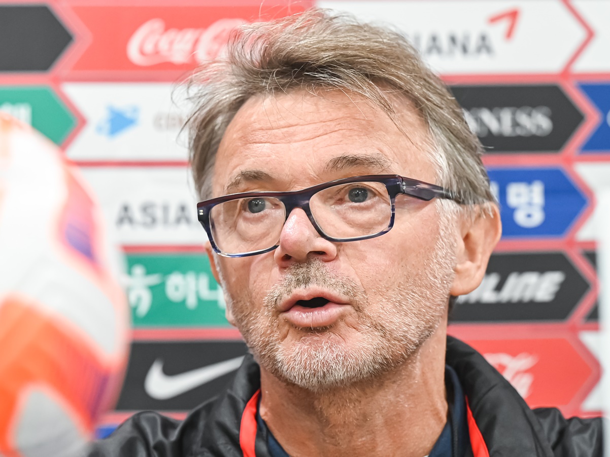トルシエ解任のサッカーベトナム代表、韓国人監督復帰の声も現地メディアが反対したワケ