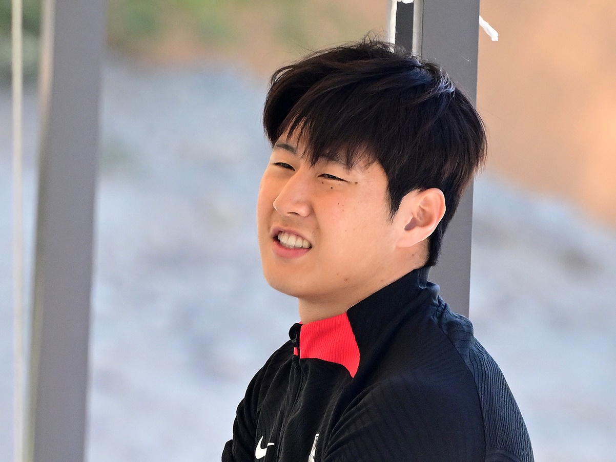 サッカー韓国代表の“卓球・脱臼事件”がフランスでも大きな注目…「PSGと代表にとって災難」