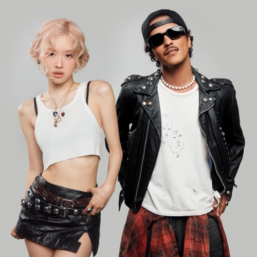BLACKPINK・ロゼ、ブルーノ・マーズ