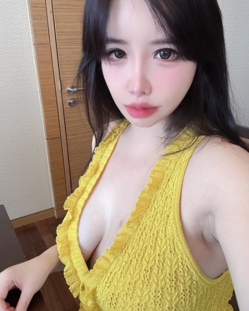 パク・ボム