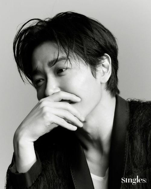 キム・ジェウク