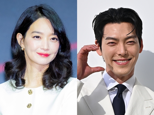 シン・ミナ（左）、キム・ウビン