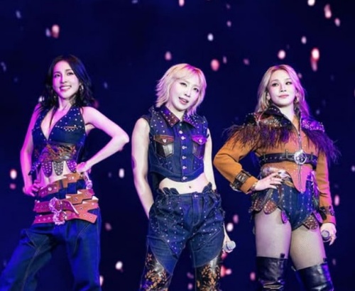 パク・サンダラ、コン・ミンジ、CL