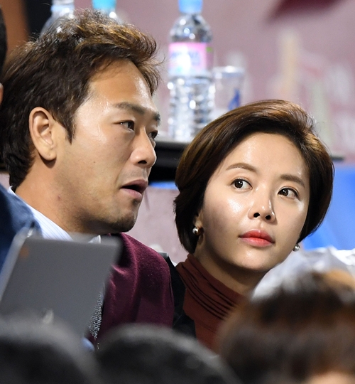 ファン・ジョンウム、イ・ヨンドン氏