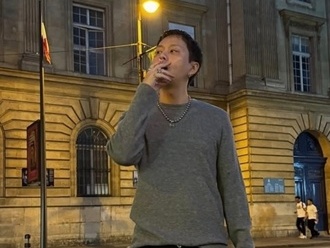 K-POPカップルのパリ喫煙写真が物議「不法であることを知らなかったのか」