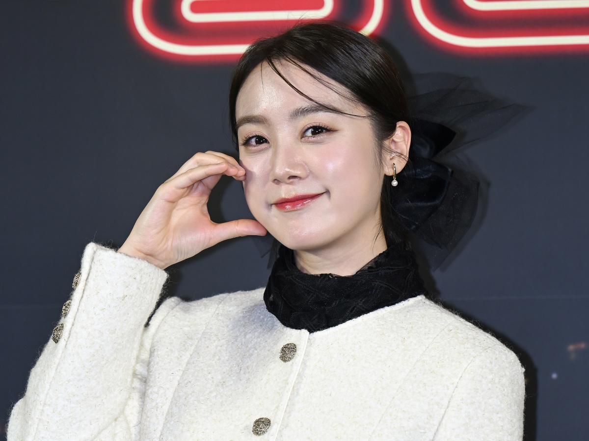 2児の母となった元K-POPアイドル、“10倍値上がり”した香港の豪邸実家を初公開！