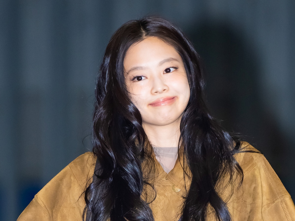 グラス二つで10万円超え…BLACKPINK・ジェニー、「豪華すぎる」引っ越し祝いに驚きの声