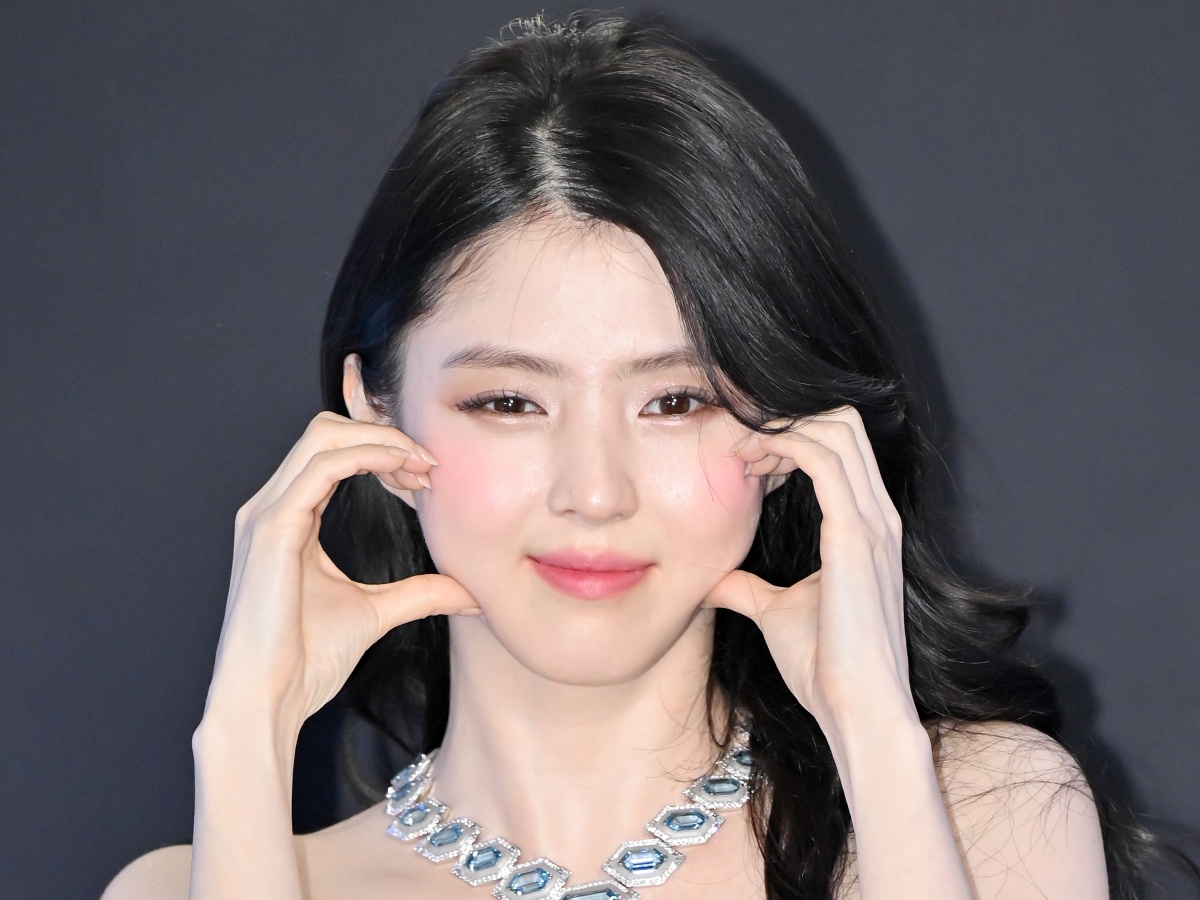 “びっしりタトゥー”が話題になったハン・ソヒ、ファンの悩みにズバッと「神回答」連発！