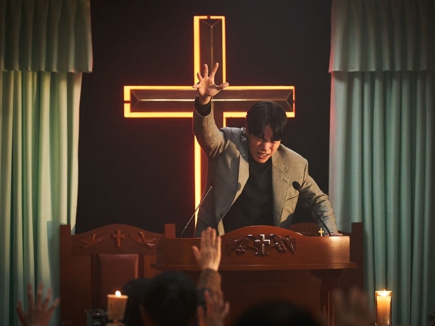 東京マラソン完走で話題のリュ・ジュンヨル主演！Netflix『啓示』が公開3日で1位、未公開カット公開