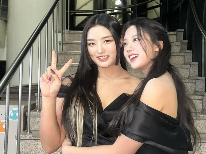 父やサッカー元代表、母はミス・コリアの最強DNA！17歳韓国女子ゴルファーの“純白ミニスカSHOT”に釘付け【PHOTO】