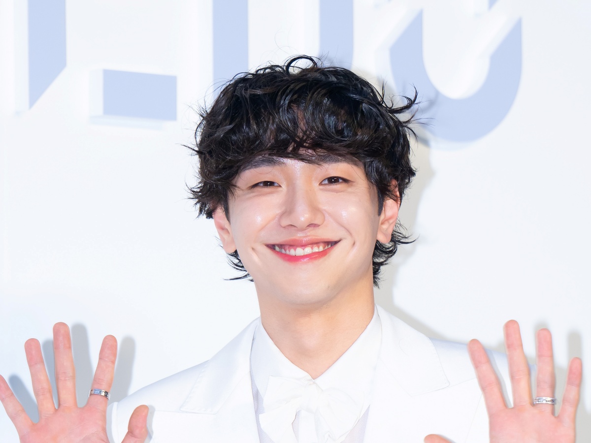 父に腎臓提供→19禁映像“誤投稿”で株ダダ下がり…ナム・ユンス、親孝行で名誉挽回なるか