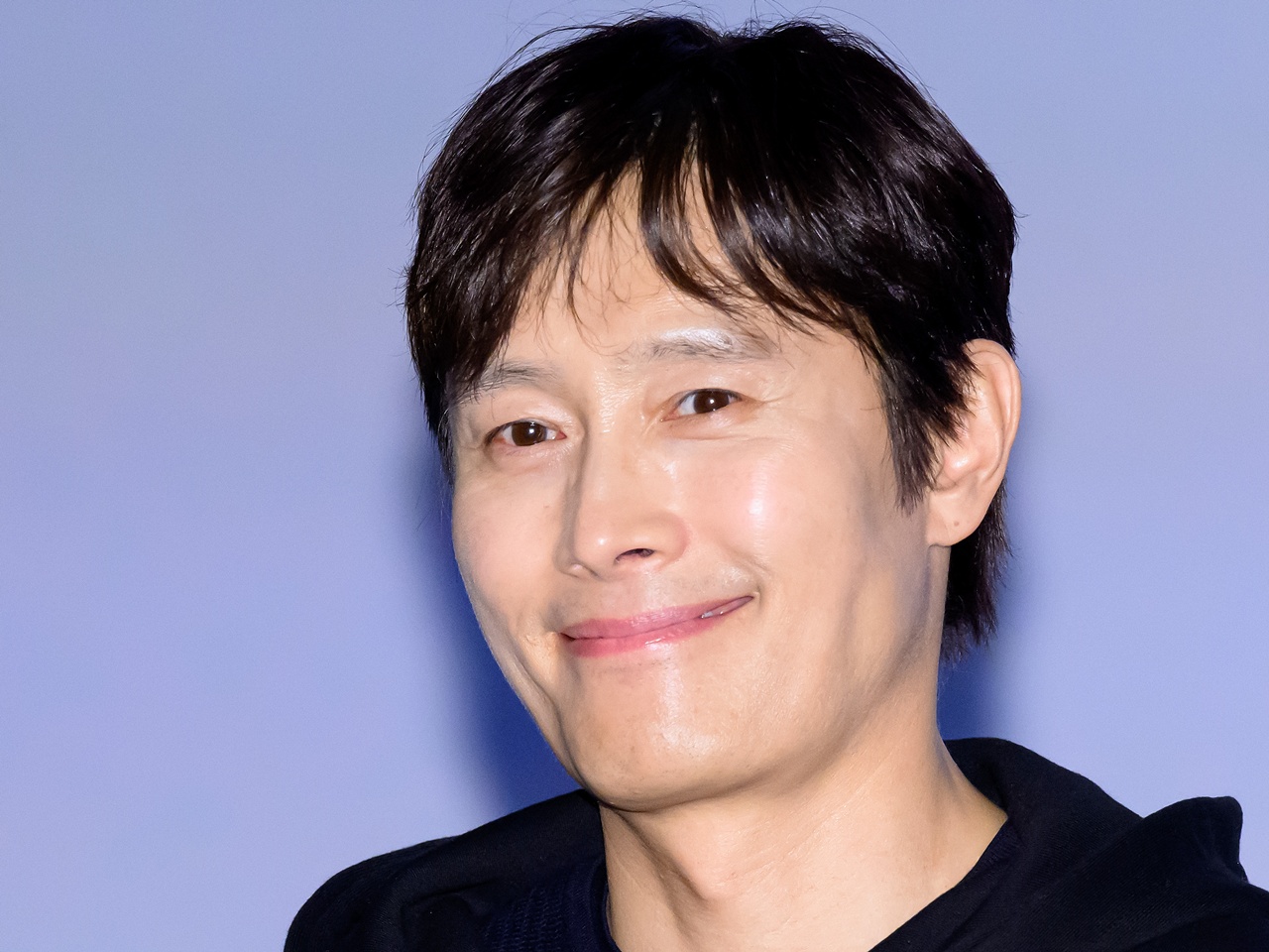 俳優イ・ビョンホン、美人女優妻＆ミス・コリア出身実妹と仲睦まじくポーズ「遺伝子の力」