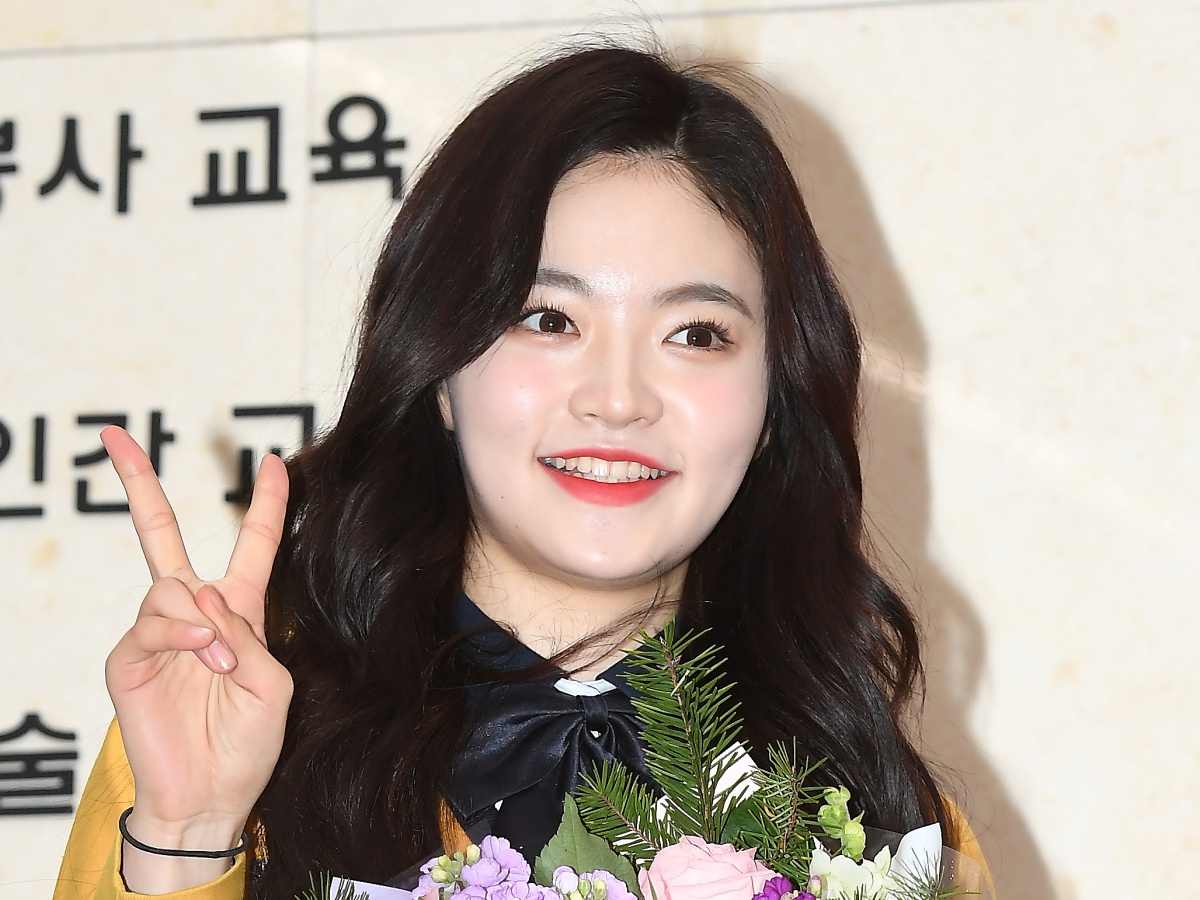 アイドル時代のあどけなさはどこへ…K-POPアイドル出身のネット配信者のビジュアルに驚き【PHOTO】