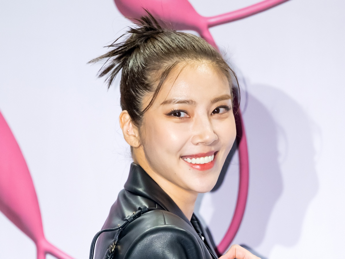 韓国女優（41）、体外受精で授かった娘が「美しすぎる」と話題…過去には親友の“損切り説”が浮上