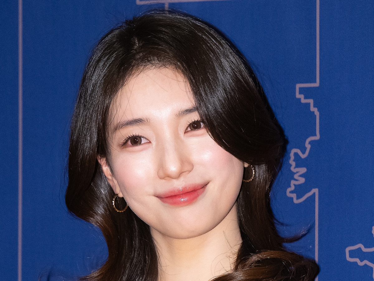 清楚な顔にタトゥーのギャップ…スジ、“逆ハーレム”作品で女帝に？人気ウェブ小説の実写版で主演か