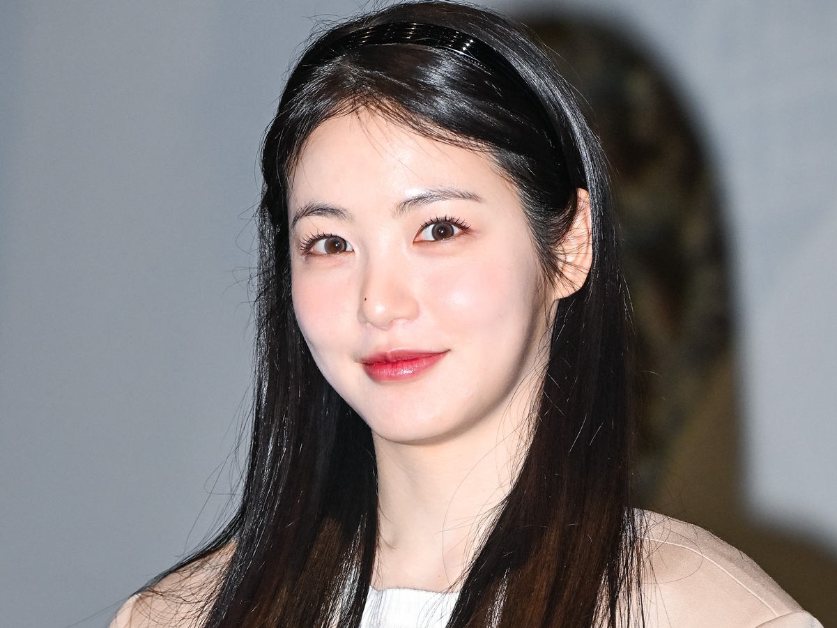 『ザ・グローリー』“悪役”女優シン・イェウン、10年通った大学を卒業できない危機…一体何が？