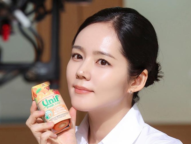 “唇ピアス”姿も話題！『太陽を抱く月』主演女優、43歳で再び叩き出した「美のピーク」【PHOTO】