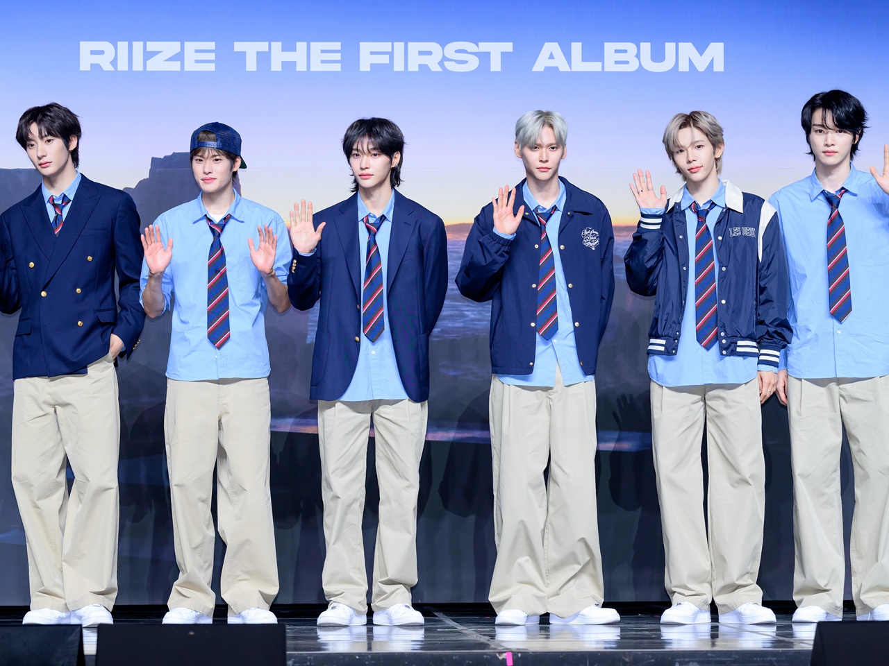 RIIZE、デビュー2周年に1億ウォンを寄付！BRIIZEも募金に参加し“善の影響力”を届ける