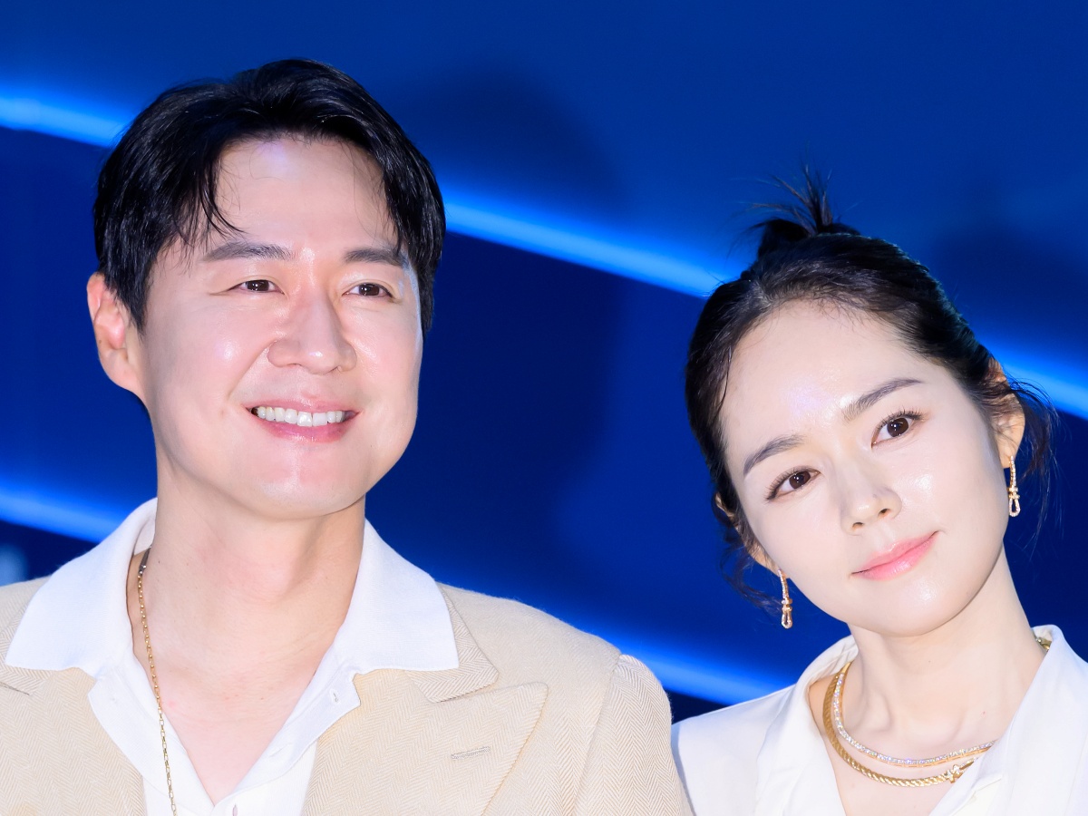 祝！結婚20周年♡『太陽を抱く月』ハン・ガイン夫婦、“別れの危機”も笑いに変えた愛の記念日