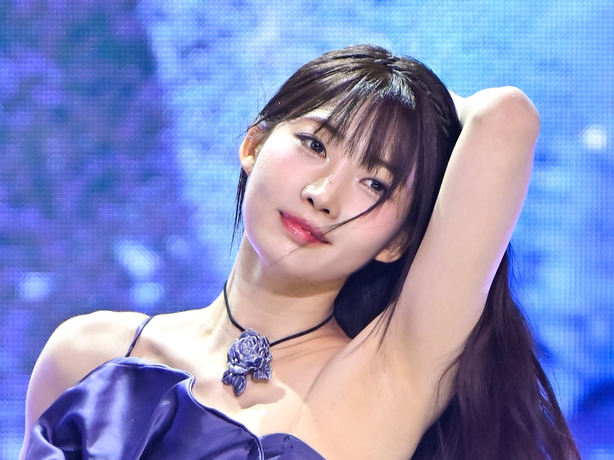 「6年間で収益ゼロ」の苦悩を乗り越えて…EVERGLOW・シヒョン、女優デビューで新境地へ！