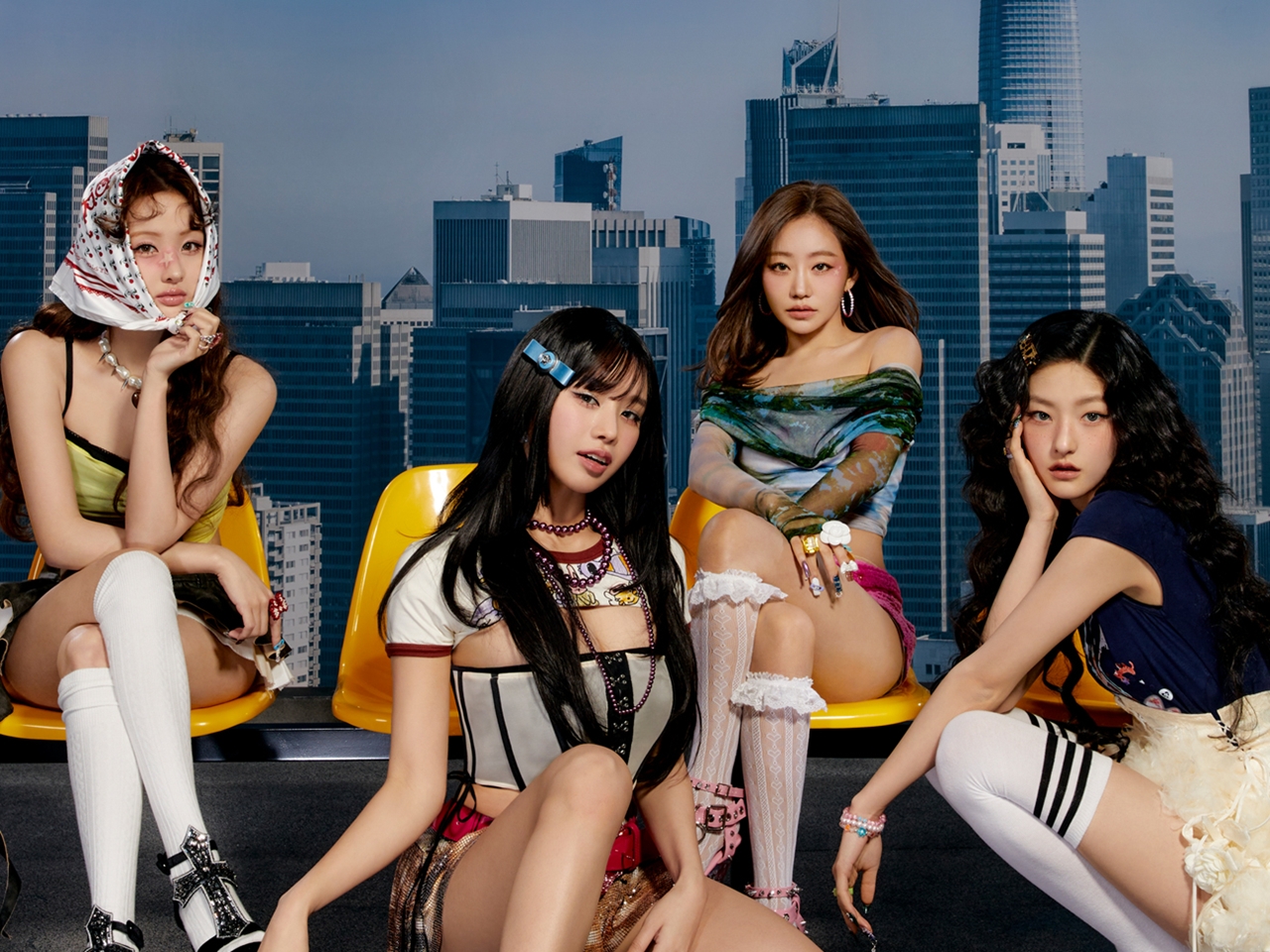 KISS OF LIFE、個性あふれる華やかなファッションで魅せる！新AL『224』コンセプト写真公開