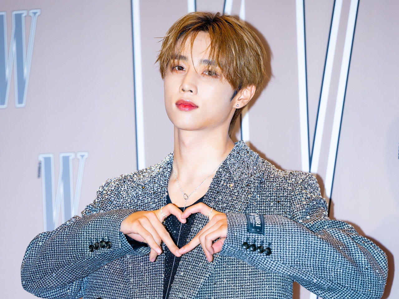 「“推し”が炎上と謝罪繰り返すとファンは疲弊する」またも騒動の人気K-POPアイドルに韓国メディア厳しい指摘