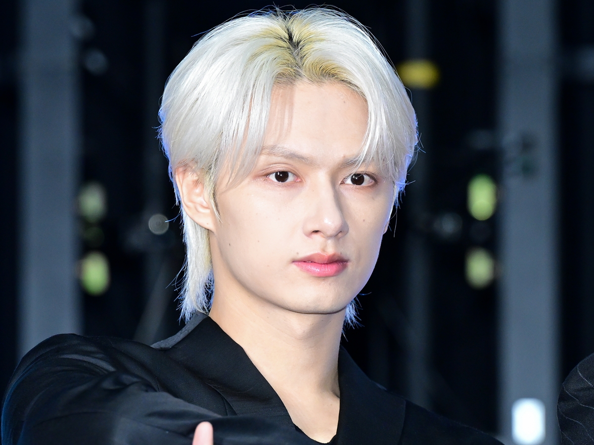 SEVENTEEN・ジュン、極上ビジュアルで中国雑誌の表紙に登場！“挑戦”語るインタビューも公開【PHOTO】