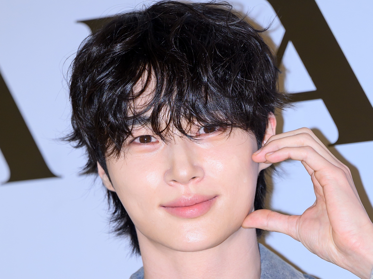 俳優ビョン・ウソク、幸運を呼び寄せる！宝くじ2億円超の当選者の夢に登場、本人もコメント