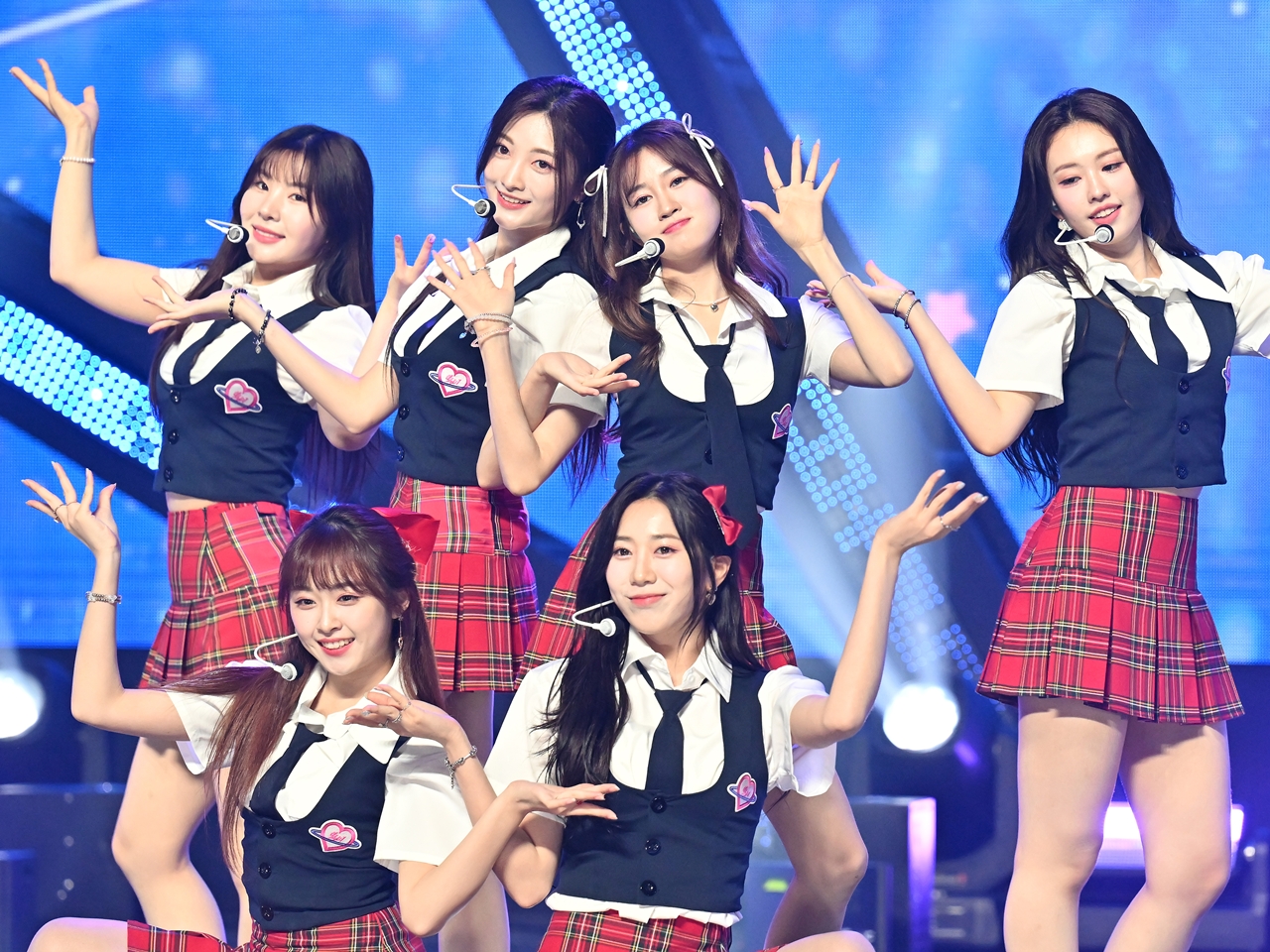 「また会う日まで」と伝えていたが…日本人所属の韓国女性グループILY:1、解散説を事務所否定「再整備中」