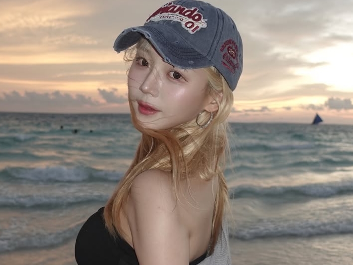 【写真】韓国の金髪美人チア、美ボディ際立つ“ピタT”ショットでファンの視線強奪「可愛すぎて涙が止まらない」