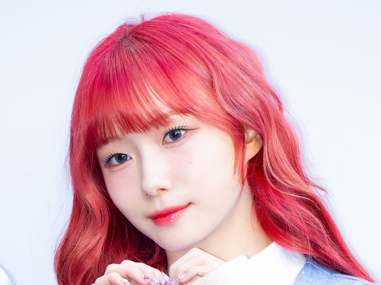 Kep1er・ヨンウン、健康状態の悪化のため活動休止を発表…グループは8月にカムバック予定