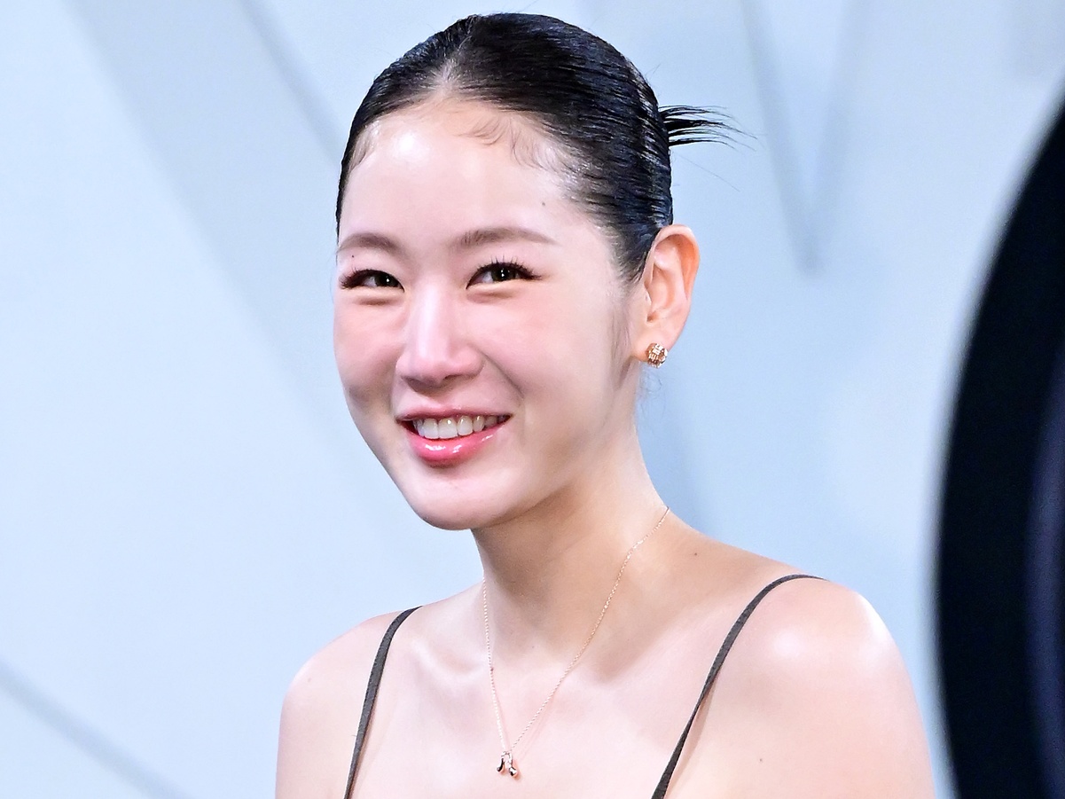 10kg減量で別人級!?  整形疑惑も浮上した元K-POPアイドル、極細スタイルの近況に注目