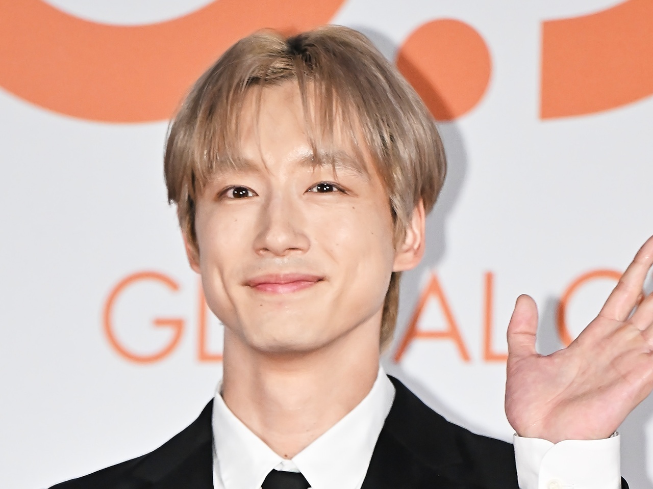 坂口健太郎、韓国「グローバルOTTアワード」で主演男優賞を受賞！韓国人気を不動のものに
