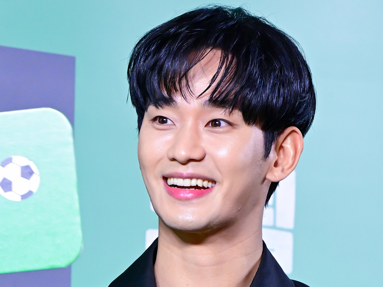 “未成年交際”疑惑のキム・スヒョン、台湾ファンミは中止？延期？食い違う発表、高額違約金が関係か