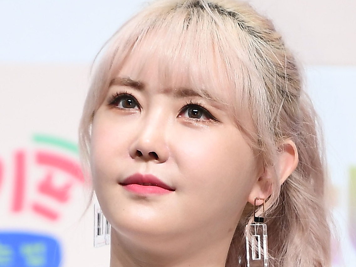 「生理が20日近く」大図書館と離婚でバツ2のユムデン、子宮摘出手術を報告　がん化した可能性も