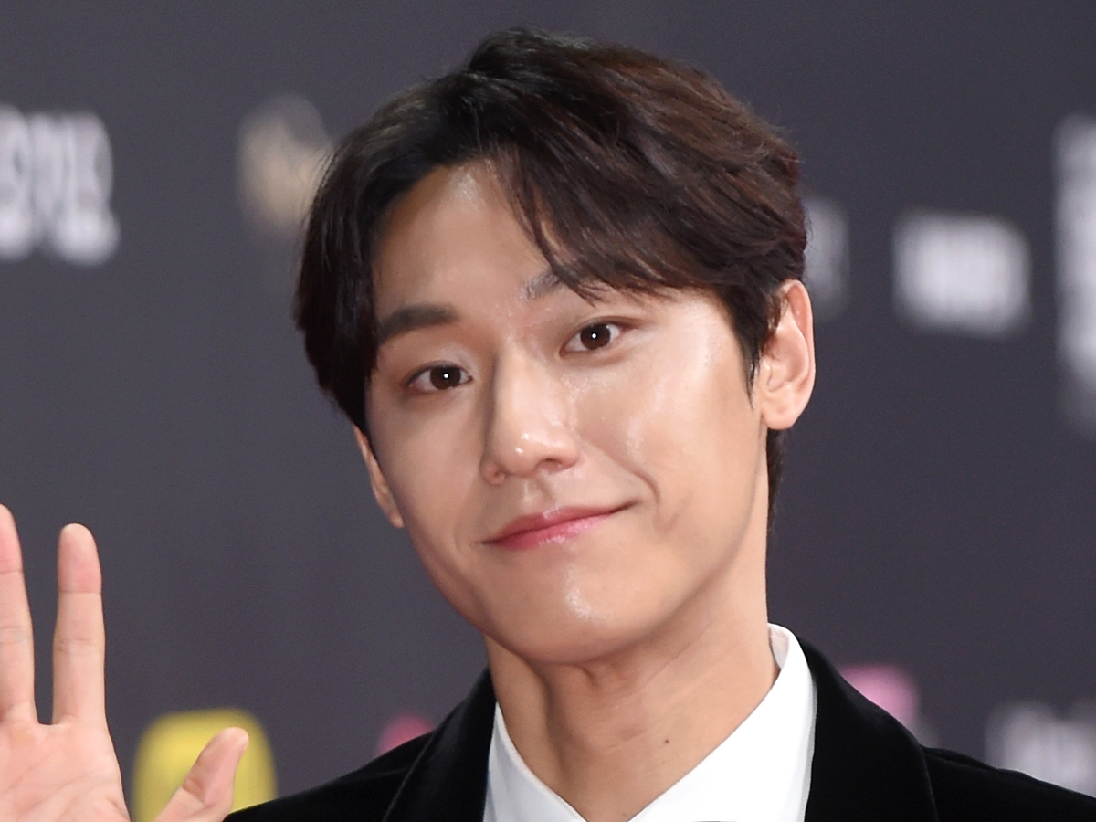 イ・ドヒョン、除隊から始まる“第二の飛躍”――恋人との関係も変わらず、公私ともに迎える全盛期