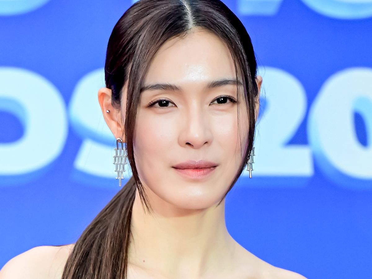 「盗みも」「殴られるのが当たり前」安室奈美恵とコラボした韓国元アイドル、壮絶家庭環境を告白