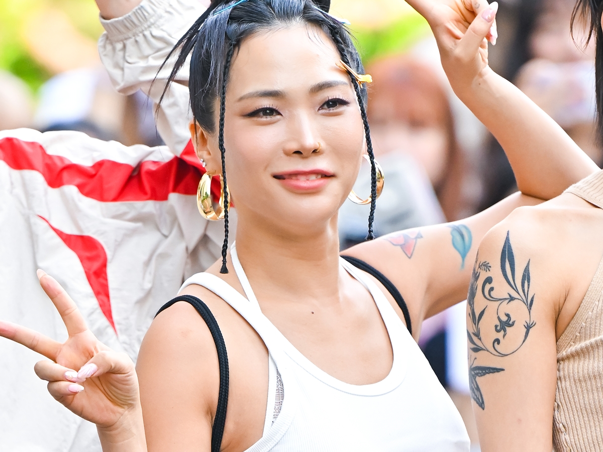 「ズボンはどこ!?」20kg減量のHoney J、出産後とは思えぬ超大胆ファッションに騒然【PHOTO】