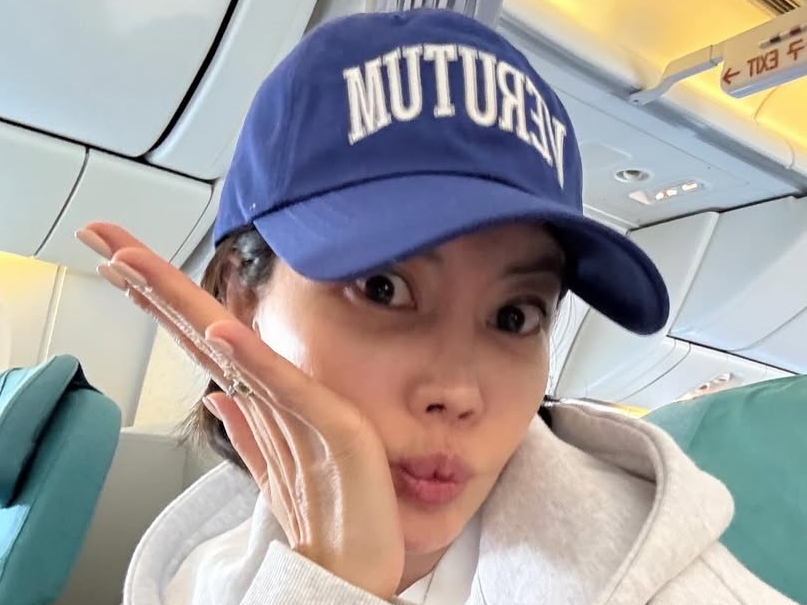 連休中の山手線では出火　危険性も孕むバッテリーを飛行機に持ち込んだと“自らバラした”韓国タレント、炎上