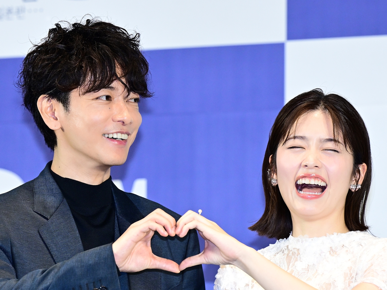 佐藤健＆小芝風花、韓国作品への深い愛情を語る　日本版『私の夫と結婚して』制作発表会に登壇