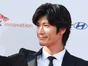 「韓国でも厚いファン層あった」三浦春馬さんの死に「列島衝撃」と報道