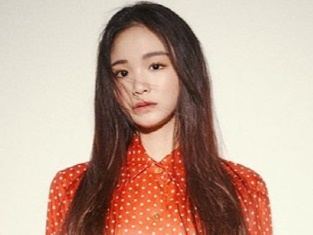 “可愛い”すぎて話題の女子フィギュアのイム・ウンス、革ミニスカ姿に大変身!!