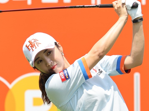 韓国女子ツアーで弾けるか。イ・ボミなどの順位は？E1オープン3日目のベストショット【PHOTO】