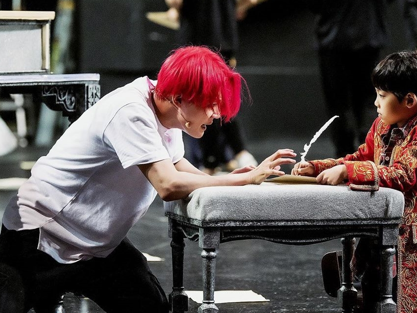 JYJジュンスの稽古現場をキャッチ！ 次回作『モーツァルト！』への情熱あらわに【PHOTO】